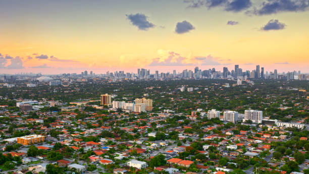 What Are the 10 Big Pros and Cons of Living in Miami?